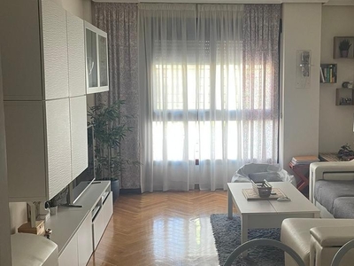 Apartamento de alquiler en Calle Avellano, Maria Auxiliadora - Barriada de Llera