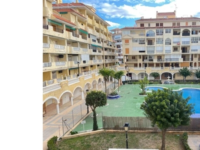 Bonito Estudio Totalmente Reformado con un Dormitorio a 300 metros de la Playa de la Mata