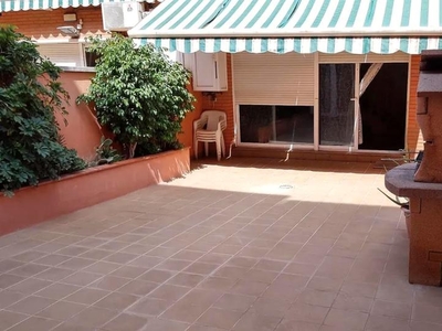 Casa adosada de alquiler en Carrer de la Vall D'aran, Almeda - El Corte Inglés