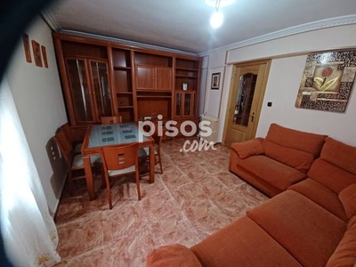 Piso en alquiler en Calle de las Moradas, 24 en Hospital-Rondilla-Santa Clara por 550 €/mes