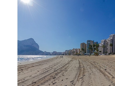 Planta Baja con terraza privada enorme el la primera linea de La Fossa Calpe