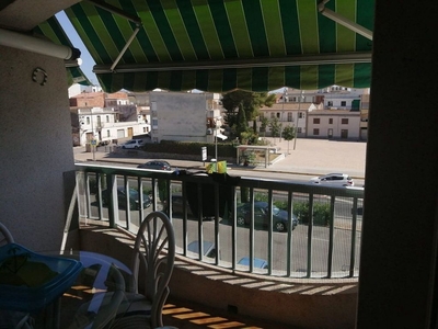 Venta de ático en Residencial de 3 habitaciones con terraza y balcón
