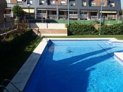 Alquiler de casa con piscina y terraza en Covaresa (Valladolid), Covaresa