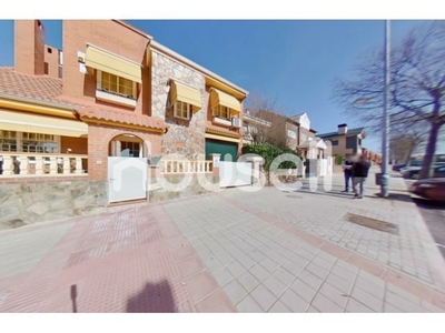 Chalet adosado en venta de 182 m² Calle Moscú, 28822 Coslada (Madrid)