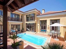Alquiler Casa unifamiliar Marbella. Con terraza 340 m²