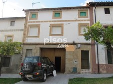Casa unifamiliar en venta en Avenida de Sanz Catalán en Madrigal de La Vera por 120.000 €