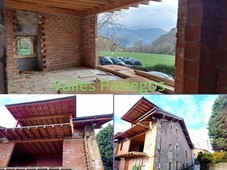 Venta Casa unifamiliar en Barrio Castillo Pedroso Corvera de Toranzo. A reformar con terraza 308 m²