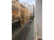 Venta Piso Almería. Piso de tres habitaciones en Calle GRANADA. A reformar primera planta