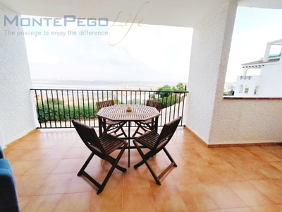 Pego apartamento en venta