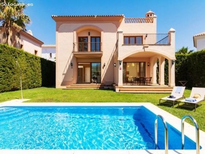 SOLEADA VILLA EN ESTEPONA