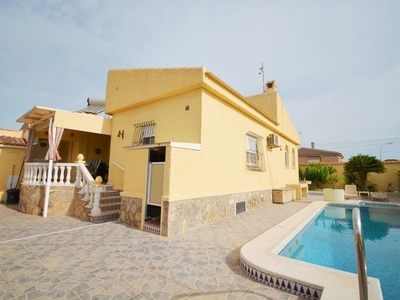 Torrevieja villa en venta