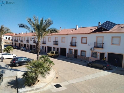 Adosado en San Bartolomé de la Torre