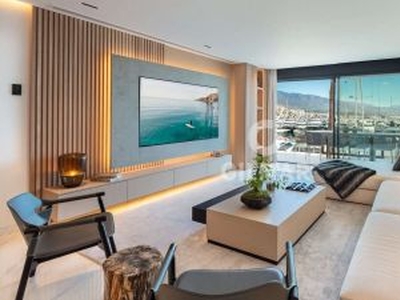 Apartamento en venta en Puerto Banús