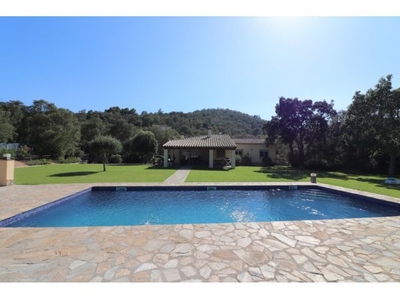 Espectacular casa con piscina privada y un maravilloso jardín en Vall-Repòs de Santa Cristina dAro