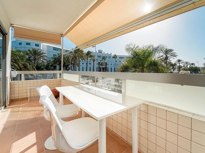 Piso en venta en Playa del Inglés de 1 habitación con terraza y piscina