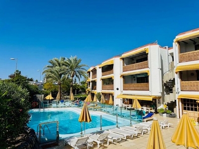 Piso en venta en Playa del Inglés de 2 habitaciones con terraza y piscina