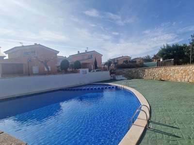 Venta de casa con piscina y terraza en Peñíscola