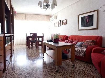 Venta de piso en Carretas - Huerta de Marzo - La Pajarita de 3 habitaciones con garaje y balcón