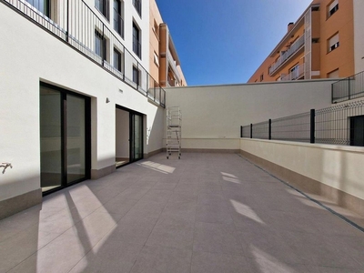 Venta de piso nuevo en calle Santiago y Sant Miquel de 2 habitaciones con ascensor