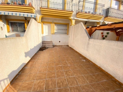 Venta Casa adosada Daya Nueva. Con terraza 85 m²