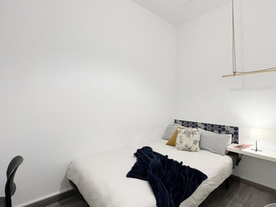 Amplia habitación en apartamento de 6 dormitorios en Malasaña, Madrid