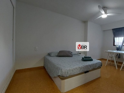 Alquiler de piso en La Vega Baixa de 4 habitaciones con muebles y aire acondicionado