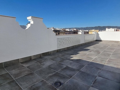 Ático en venta en Ciudad Jardín - Zoco de 2 habitaciones con terraza y garaje