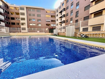 Dúplex en alquiler en calle Alfonso Ortega Carmona de 3 habitaciones con terraza y piscina