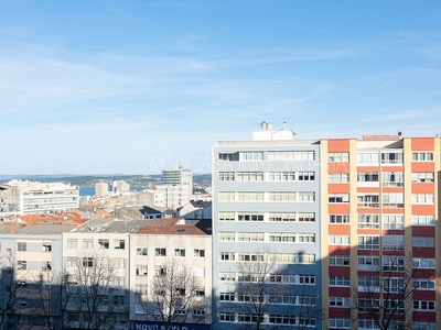 Piso en alquiler en Os Mallos - San Cristóbal de 2 habitaciones con garaje y calefacción