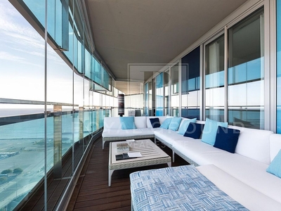 Piso en venta en Diagonal Mar i el Front Marítim del Poblenou de 3 habitaciones con terraza y piscina