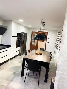 Piso en venta en Ensanche - Diputación de 5 habitaciones con terraza y garaje