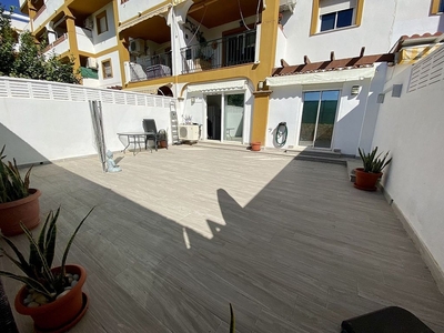 Piso en venta en Mijas Golf de 3 habitaciones con terraza y piscina