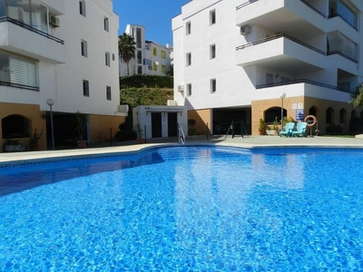 Venta de piso en Riviera del Sol de 2 habitaciones con terraza y piscina