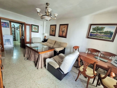 Venta de piso en San Roque - Ronda norte de 3 habitaciones con terraza y garaje