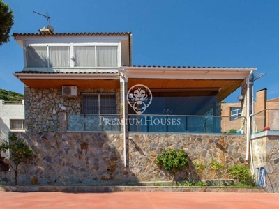 Venta Casa unifamiliar Badalona. Con balcón 339 m²