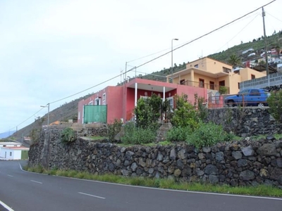 Venta de casa con terraza en Fuencaliente de la Palma