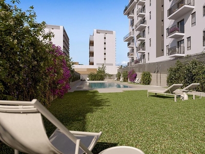 Alquiler de piso en calle Acera Fuente de la Salud de 2 habitaciones con terraza y piscina