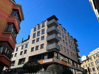 Alquiler de piso en Centro Ciudad de 4 habitaciones con terraza y garaje