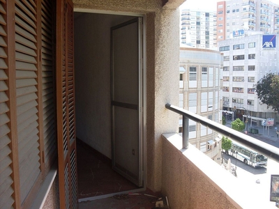 Alquiler de piso en Centro - Huelva de 5 habitaciones con terraza y aire acondicionado