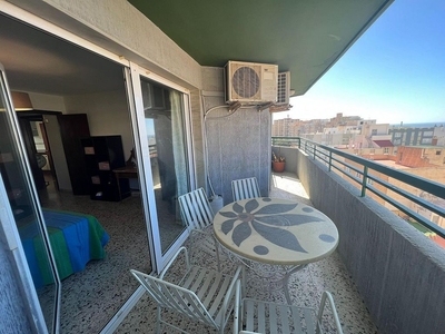 Alquiler de piso en Ciudad Jardín - Tagarete - El Zapillo de 4 habitaciones con terraza y aire acondicionado