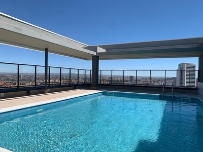 Alquiler de piso en Parque Palomar – Bombarda de 3 habitaciones con terraza y piscina