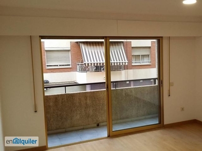 Alquiler piso con 2 baños Centro