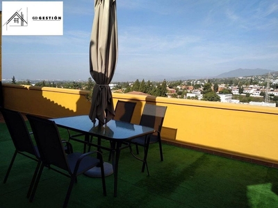 Ático en venta en Zona Miraflores de 3 habitaciones con terraza y aire acondicionado