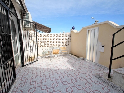 Bungalow en venta en La Siesta, Torrevieja, Alicante