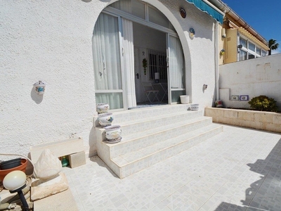 Bungalow en venta en San Luis, Torrevieja, Alicante