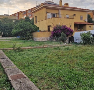 Casa con terreno en Figueres