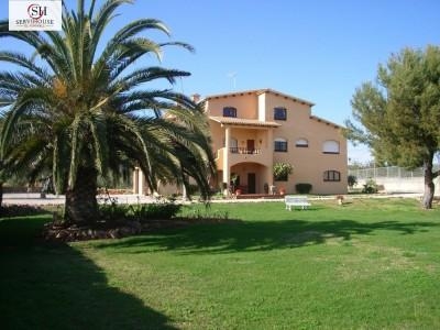 Casa con terreno en Roda de Barà