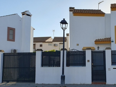 Chalet adosado en venta, Benacazón, Sevilla