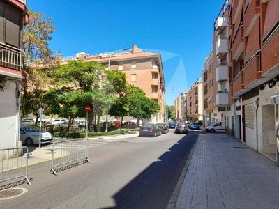 Tienda - Local comercial Badajoz Ref. 92478481 - Indomio.es