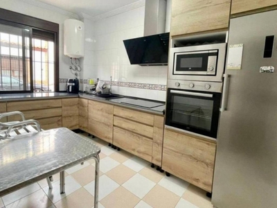 Venta Casa adosada Burguillos. Buen estado 143 m²